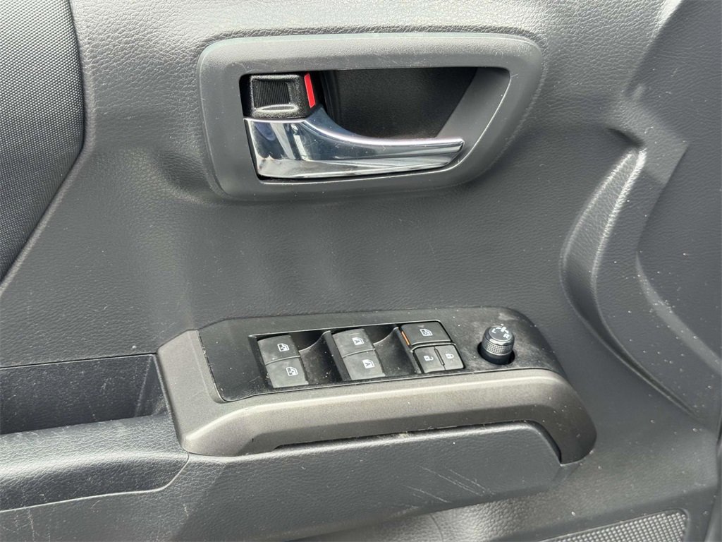 2023 Toyota Tacoma TRD Off-Road 4x4 photo 16
