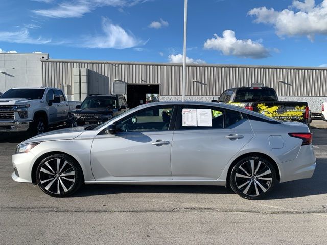 2022 Nissan Altima 2.5 SR photo 4