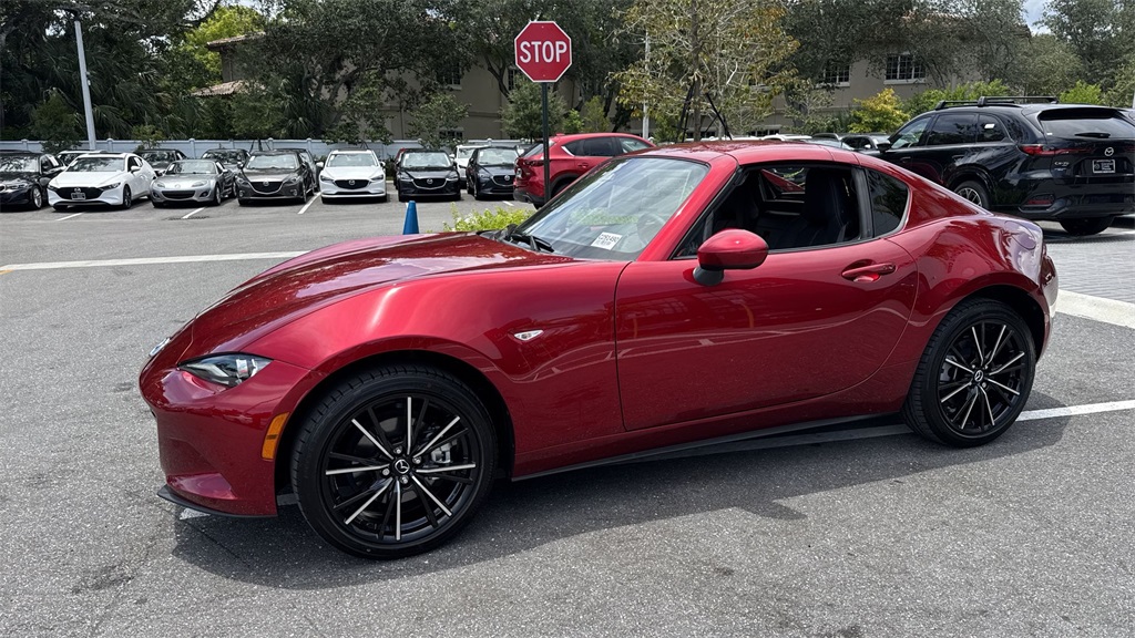 2025 Mazda MX-5 Miata Miata RF Grand Touring photo 10