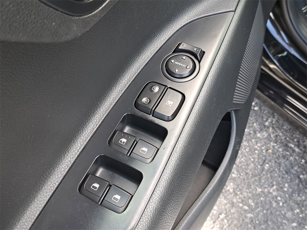 2018 Kia Rio S photo 20