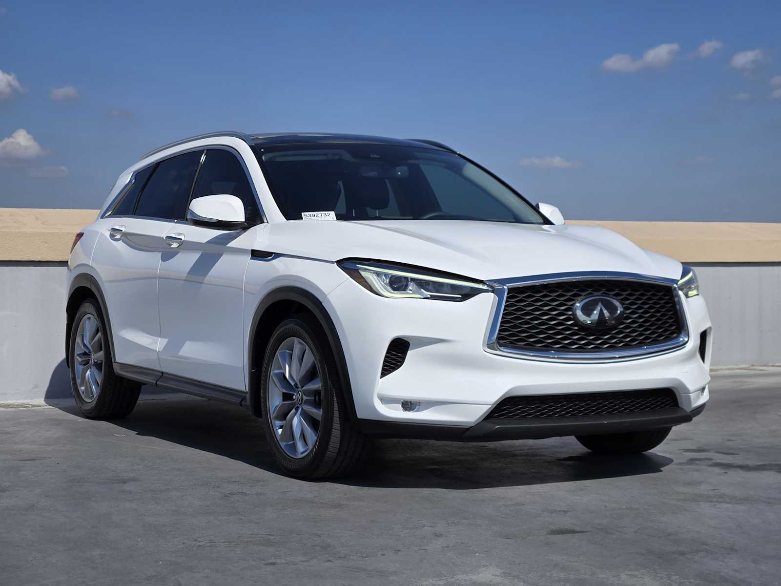 2020 Infiniti QX50 Luxe photo 3