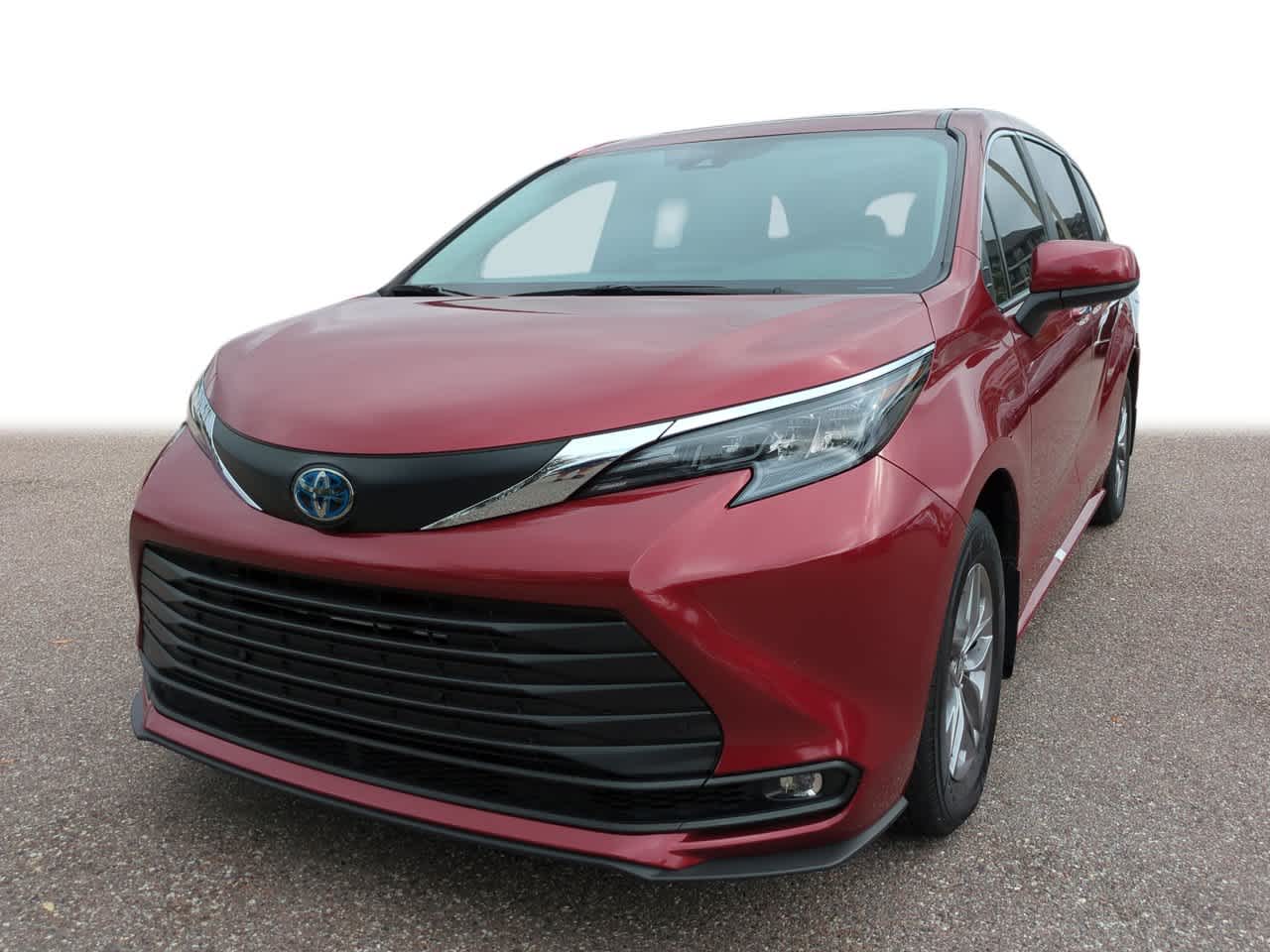 2025 Toyota Sienna XLE's photo
