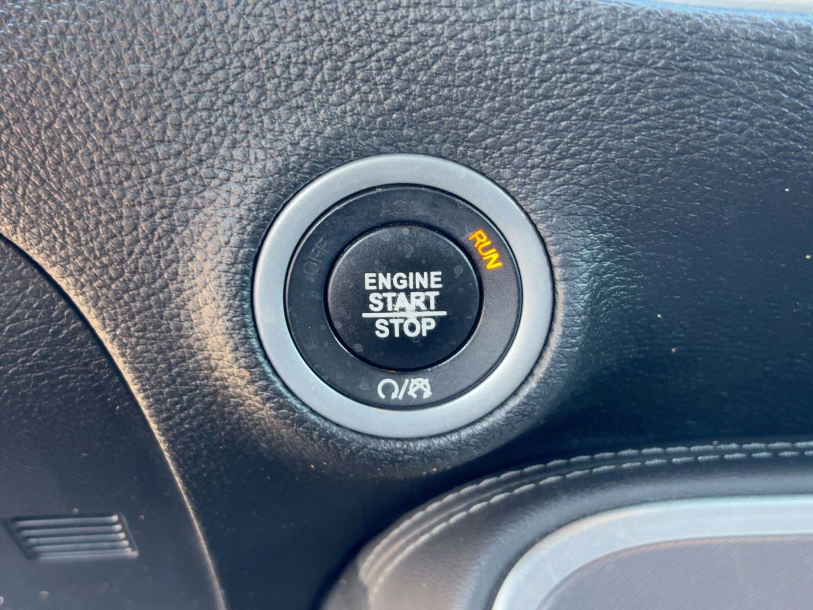 2020 Dodge Challenger SXT photo 22
