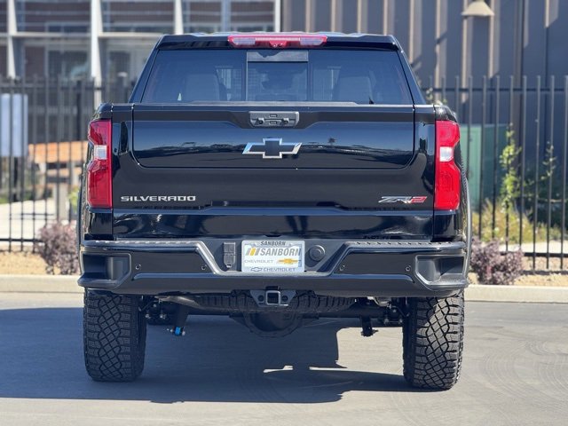 2025 Chevrolet Silverado 1500 ZR2 photo 4