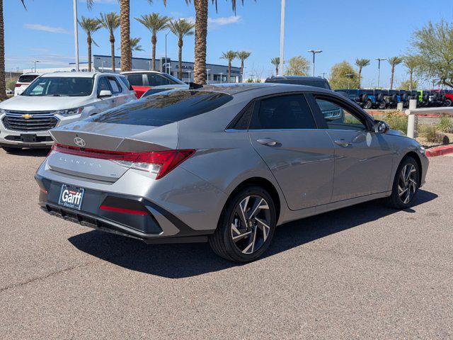2025 Hyundai Elantra Hybrid Limited photo 4
