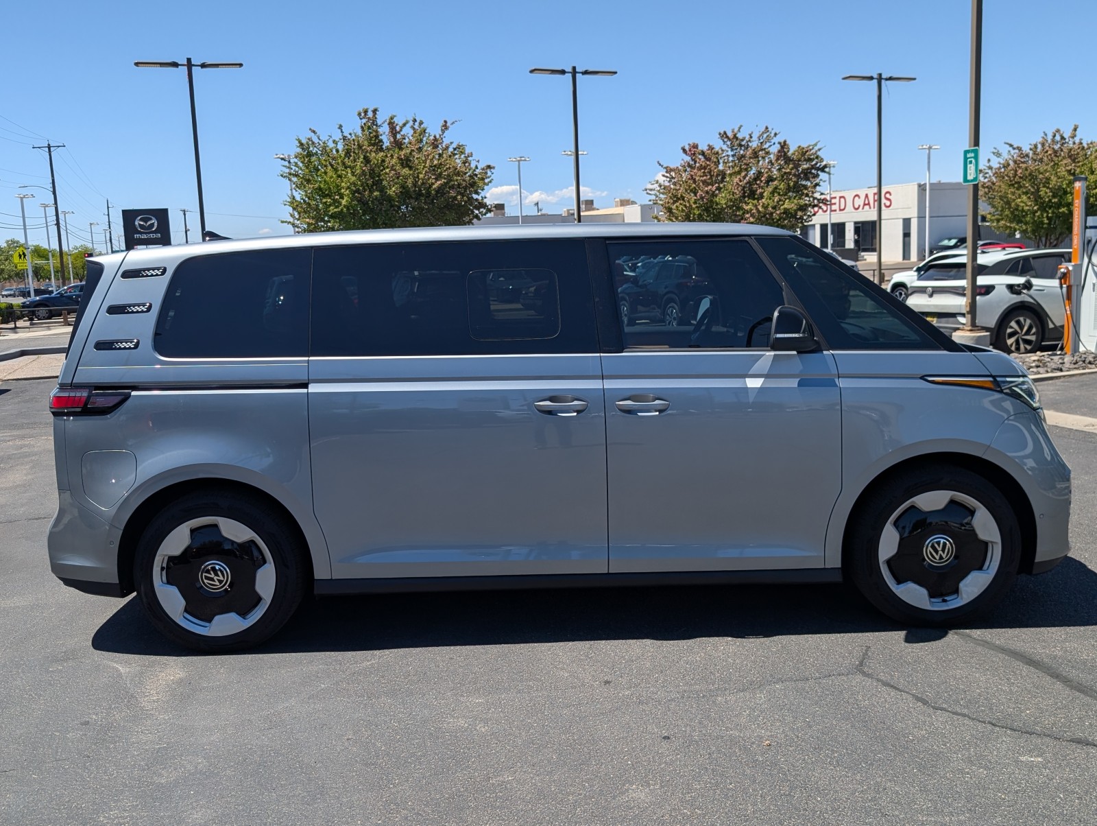 New 2025 Metro Silver Metallic Volkswagen Pro S image 4