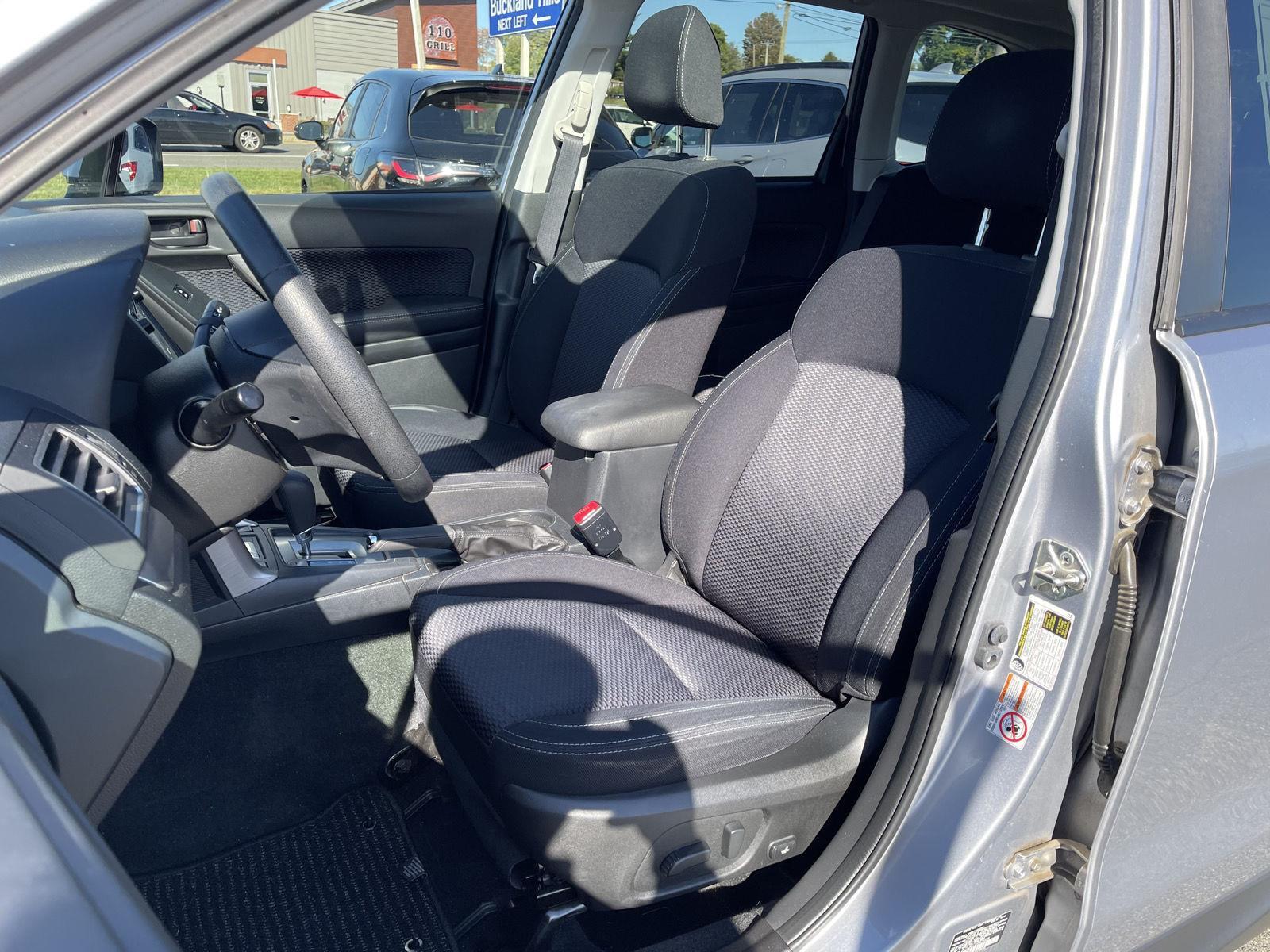 2017 Subaru Forester Premium photo 10