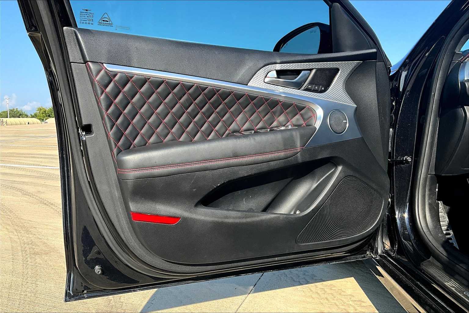 2022 Genesis G70 3.3T photo 20