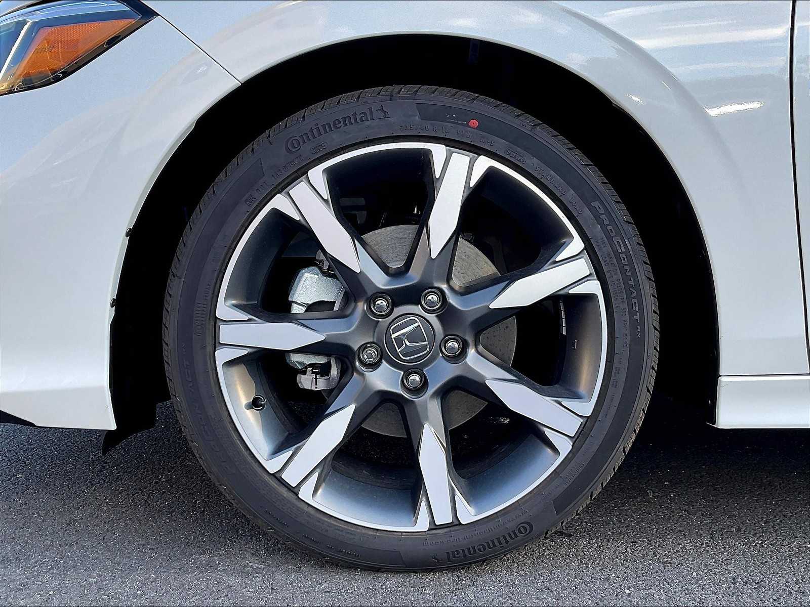 2026 Honda Civic Hybrid Sport Touring photo 6