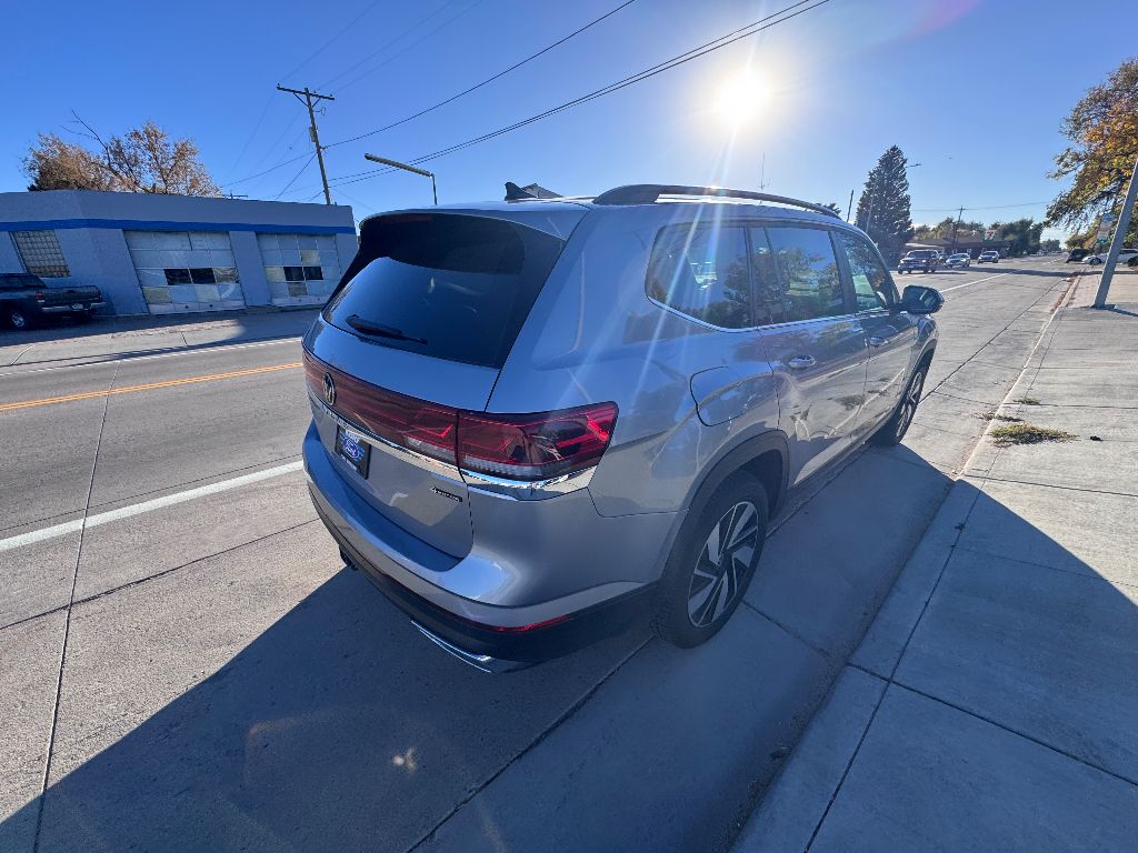 2025 Volkswagen Atlas SE Technology photo 3