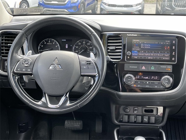 2017 Mitsubishi Outlander GT photo 18