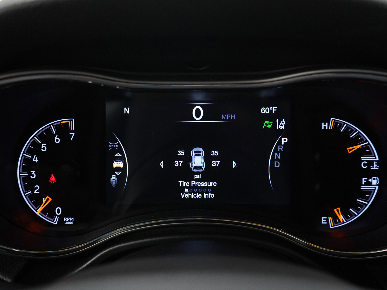 2021 Jeep Grand Cherokee Anniversary Edition photo 24