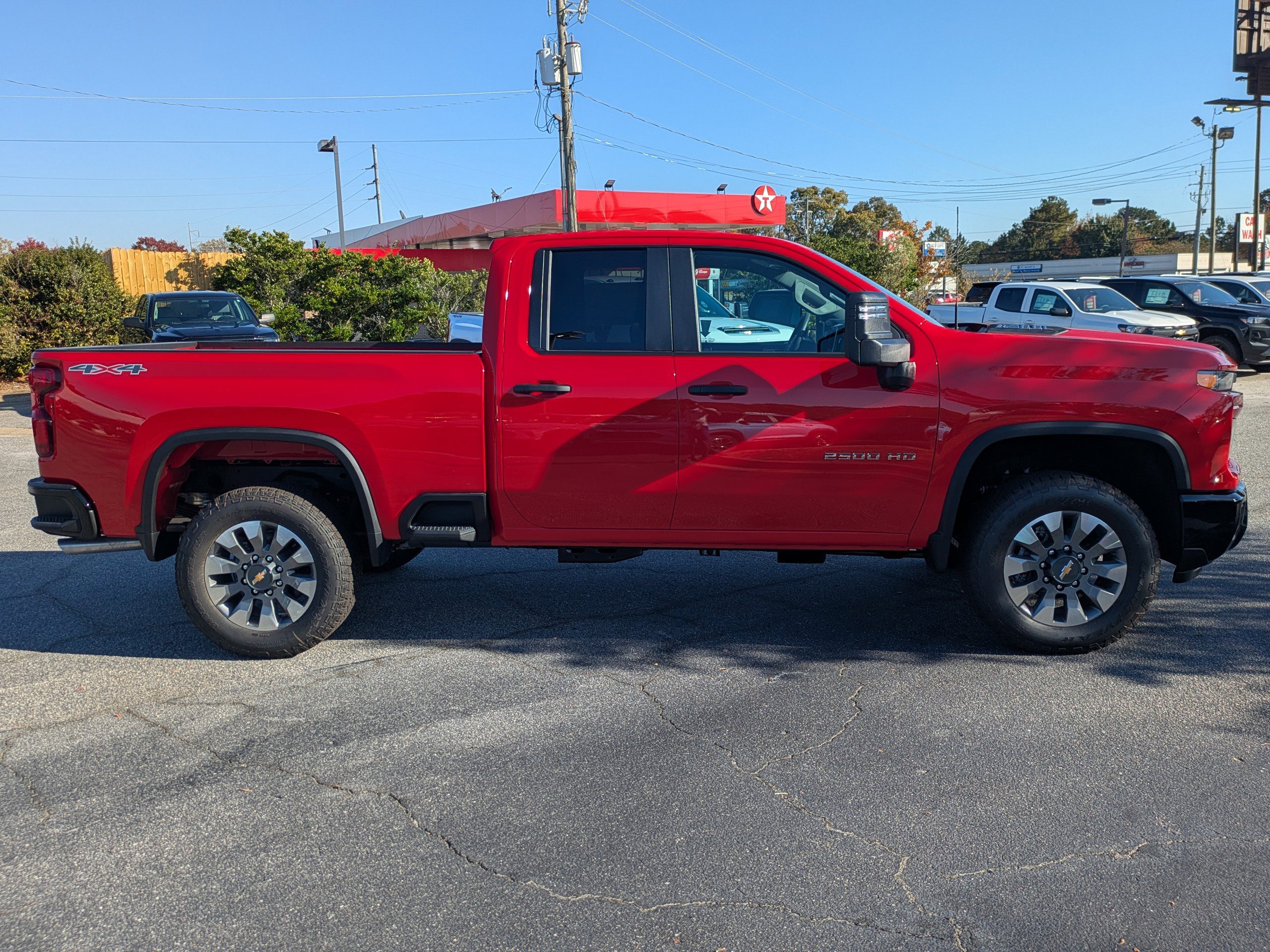 2026 Chevrolet Silverado 2500HD Custom photo 3