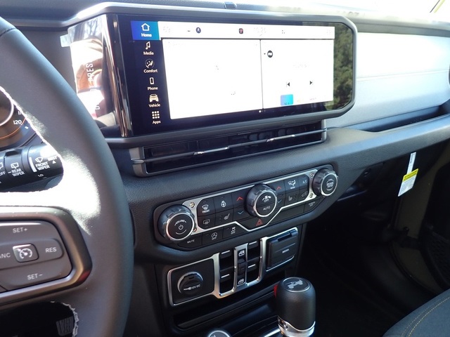 2025 Jeep Wrangler Sport S photo 19