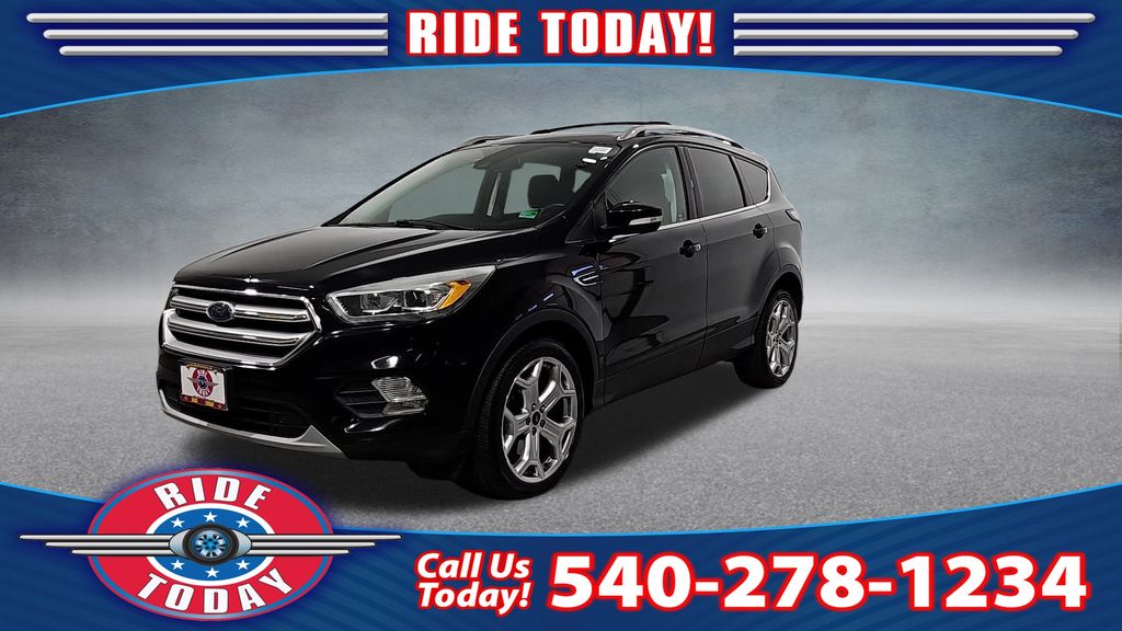 2017 Ford Escape Titanium's photo