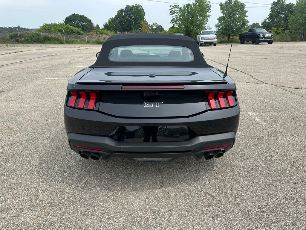 2024 Ford Mustang GT Premium Convertible photo 3