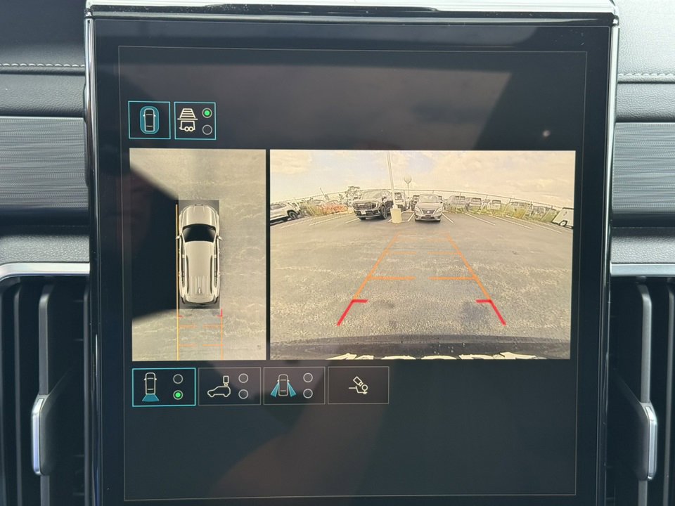 2026 GMC ACADIA - Image 23