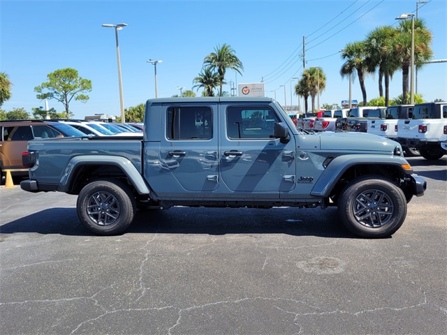 2025 Jeep Gladiator Sport S photo 9