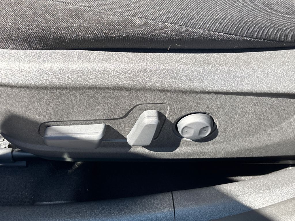 2021 Hyundai Kona SEL Plus photo 17