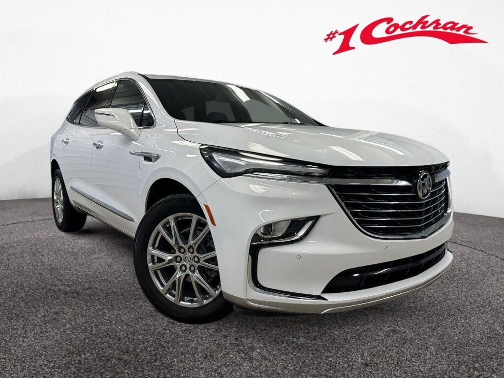 2023 Buick Enclave Essence's photo