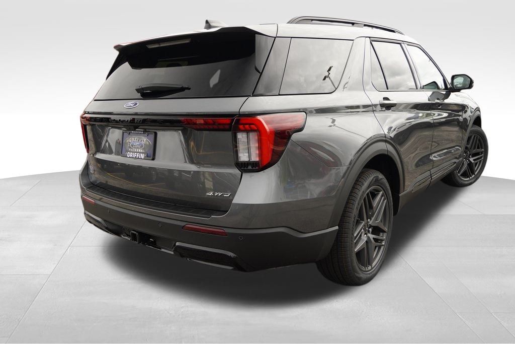 2025 Ford Explorer ST-Line photo 4