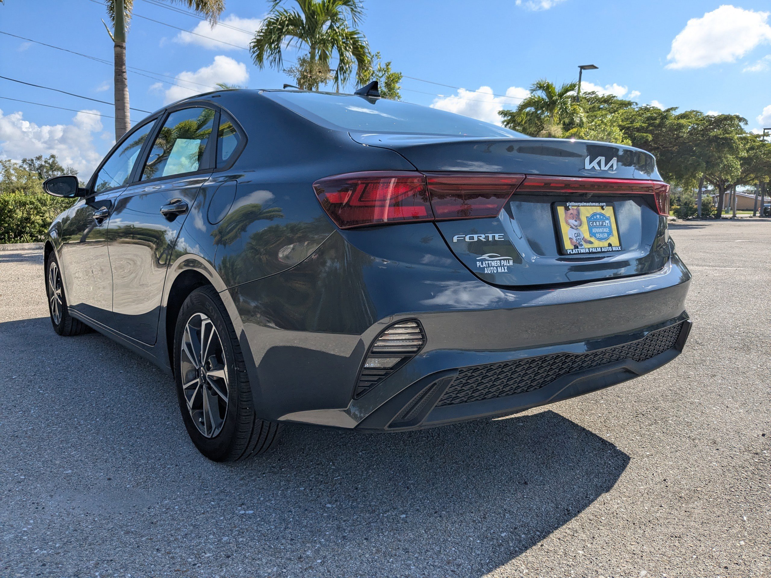 2024 Kia Forte LXS photo 2
