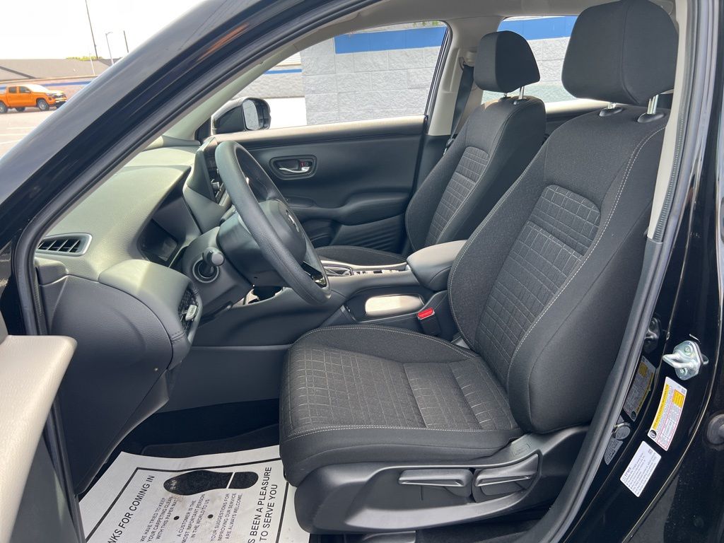 2024 Honda HR-V LX photo 15