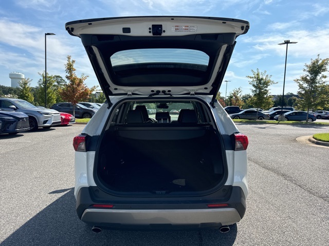 2022 Toyota RAV4 Limited photo 12