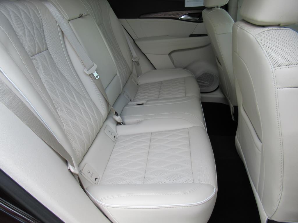 2022 Buick Envision Avenir photo 29