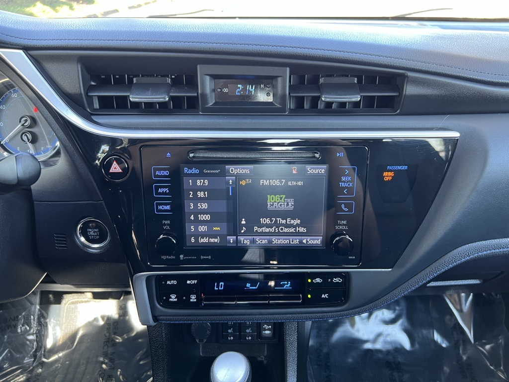 2018 Toyota Corolla XSE photo 18