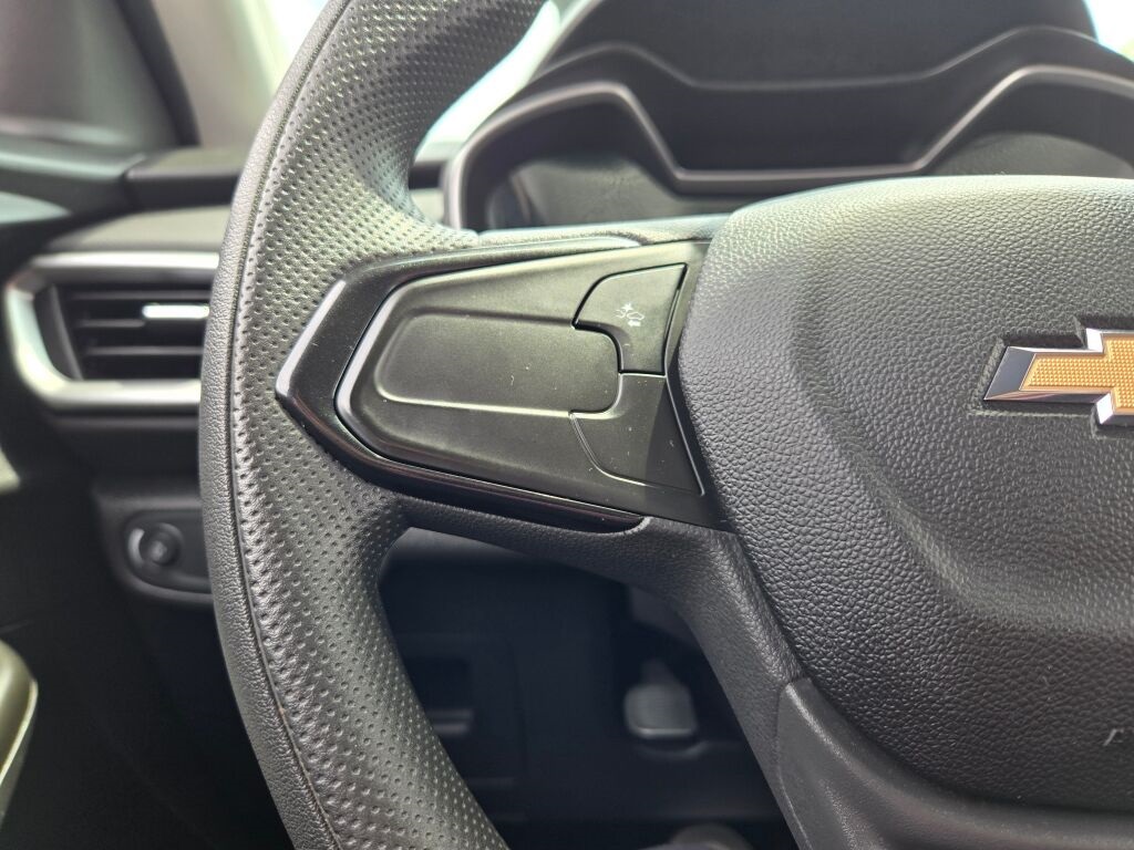 2021 Chevrolet Trailblazer LS photo 23