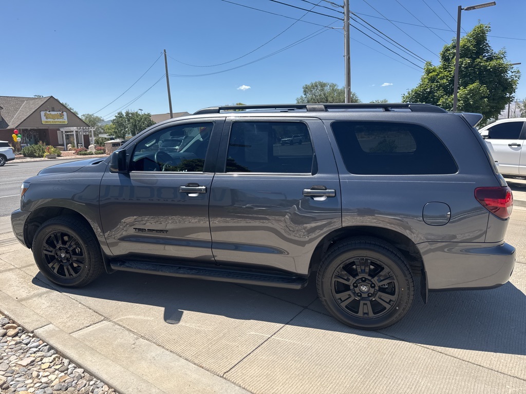 2022 Toyota Sequoia TRD Sport photo 4
