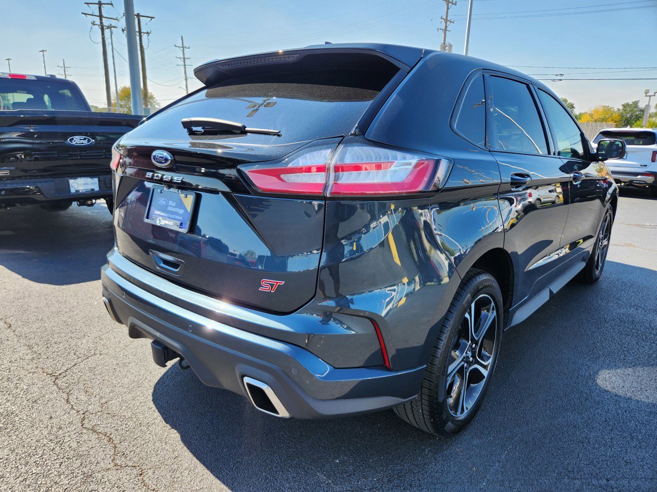 2022 Ford Edge ST photo 4