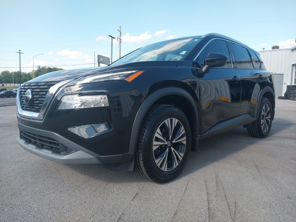 2021 Nissan Rogue SV photo 4