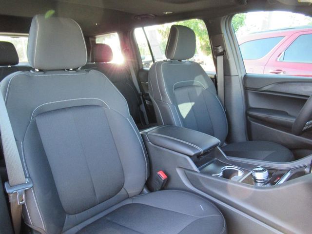 2025 Jeep Grand Cherokee Laredo X photo 7