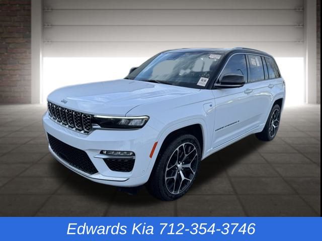 2022 Jeep Grand Cherokee Summit 4xe's photo