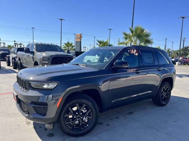 2025 Jeep Grand Cherokee Altitude X photo 3