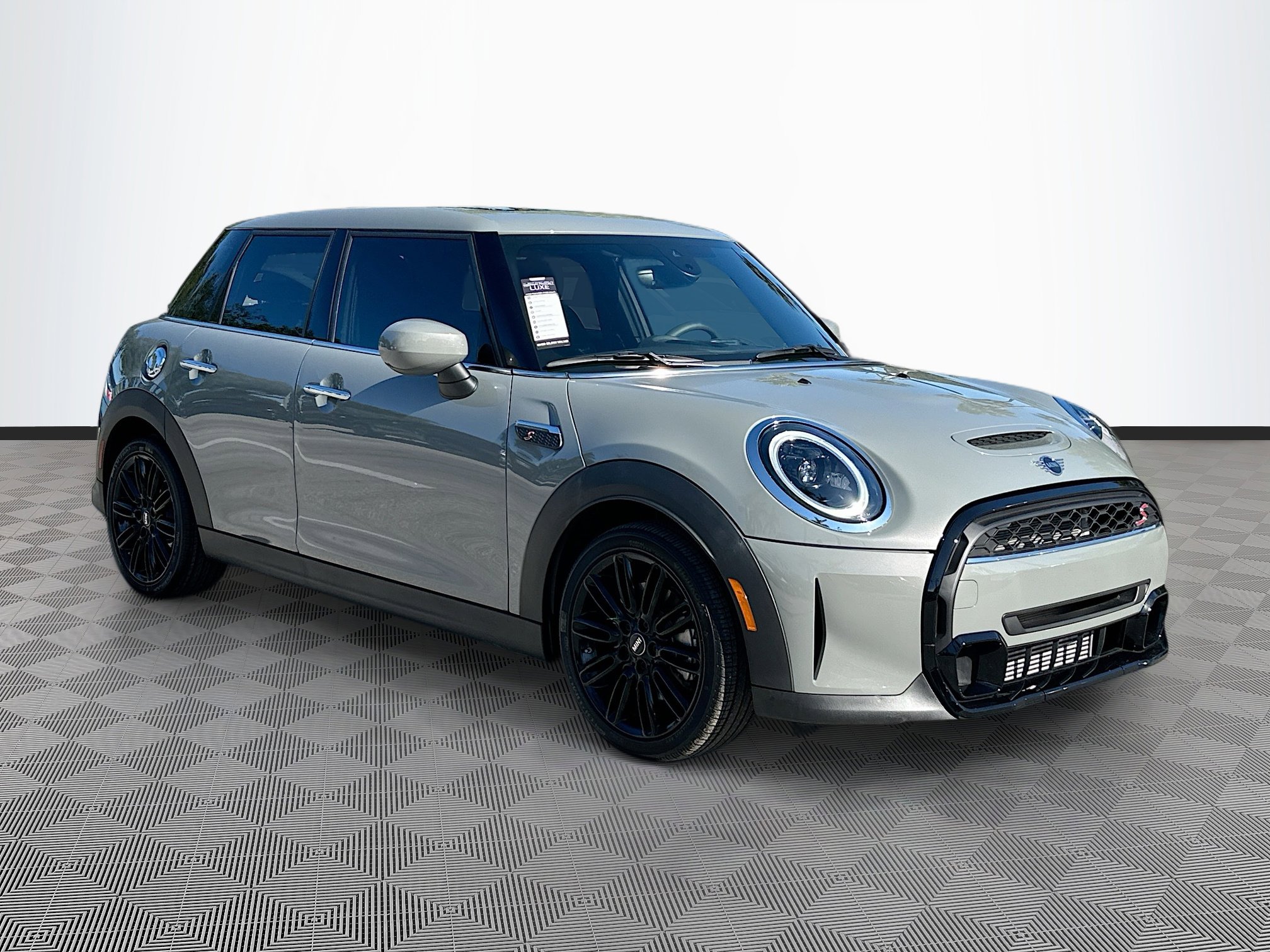 2023 MINI Hardtop 4 Door