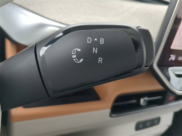 2025 Volkswagen ID. Buzz photo 23
