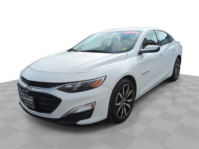 2024 Chevrolet Malibu RS photo 2