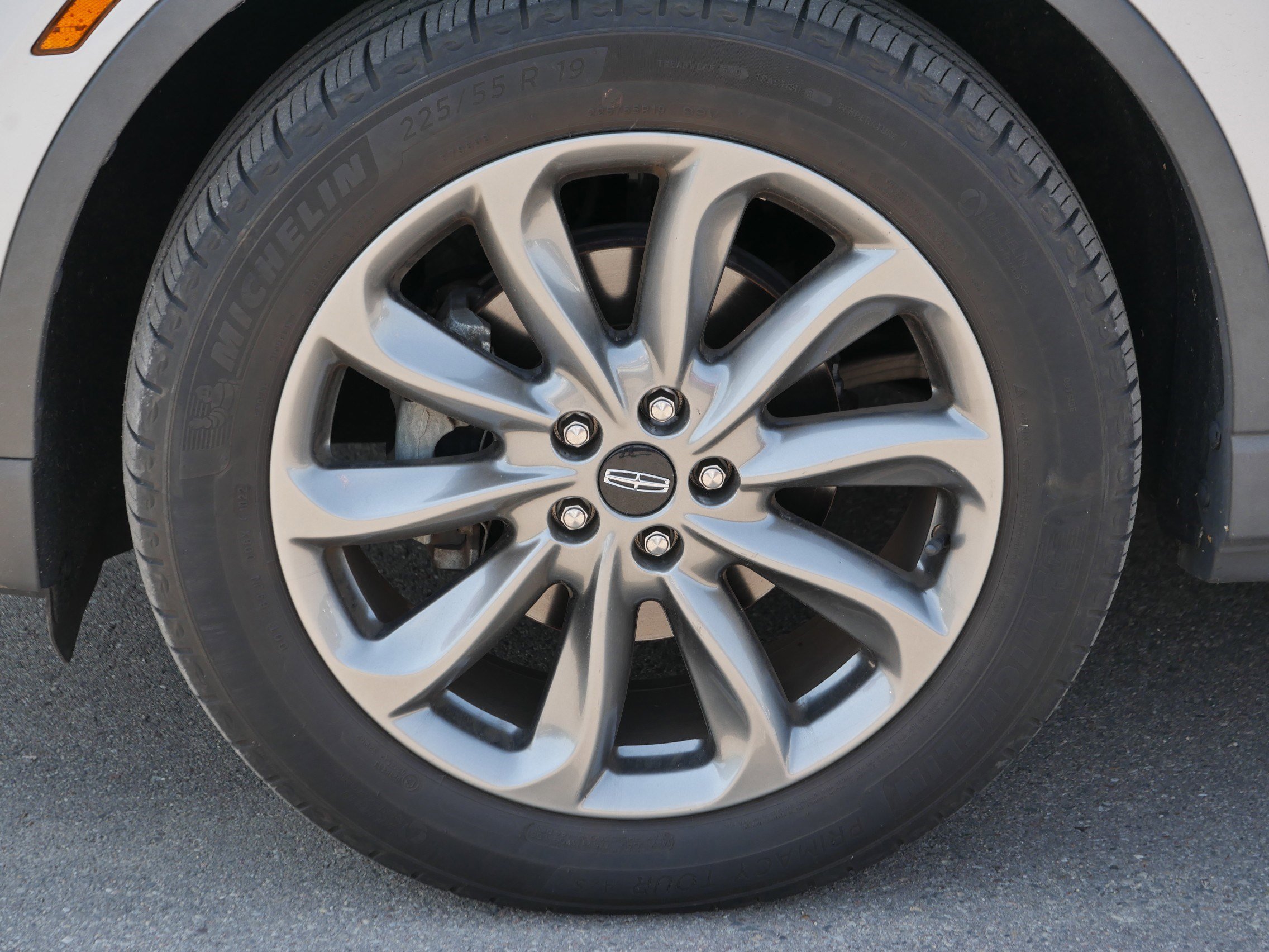 2022 Lincoln Corsair Standard photo 15
