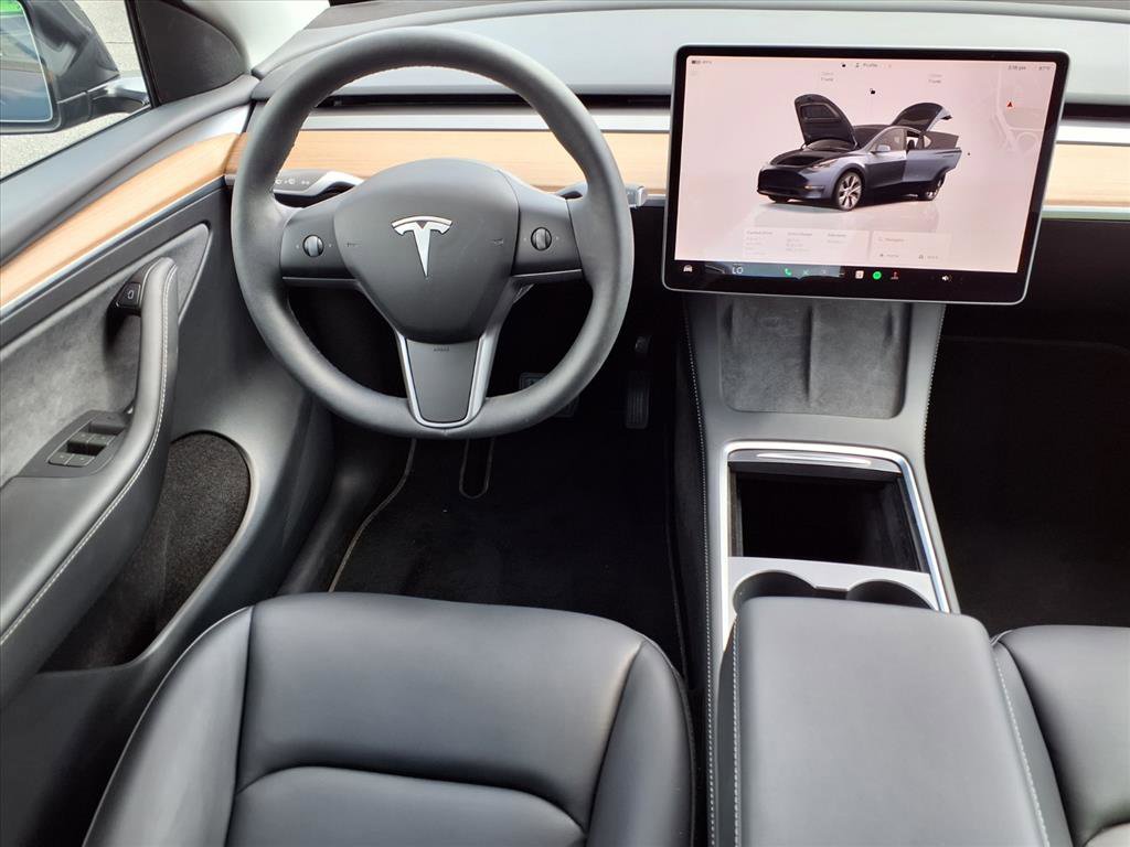 Used 2024 Tesla Model Y Long Range with VIN 7SAYGDEE2RF035098 for sale in St. Louis, MO
