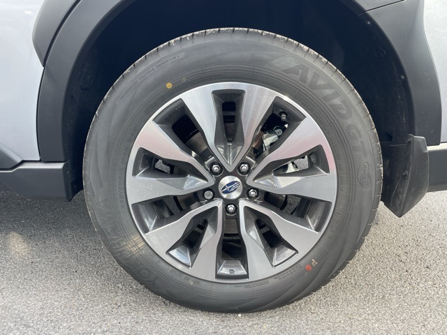 2025 Subaru Outback Touring XT photo 8