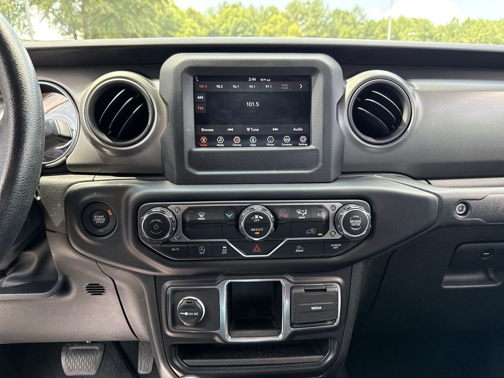 2023 Jeep Gladiator Sport photo 18