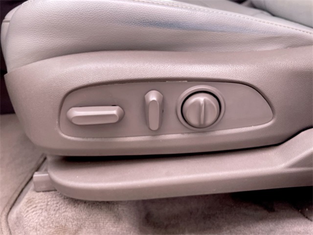 2021 Chevrolet Traverse Leather photo 4