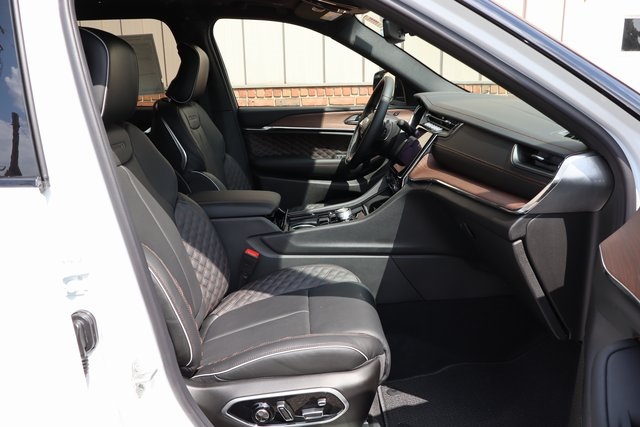 2025 Jeep Grand Cherokee L Summit photo 50