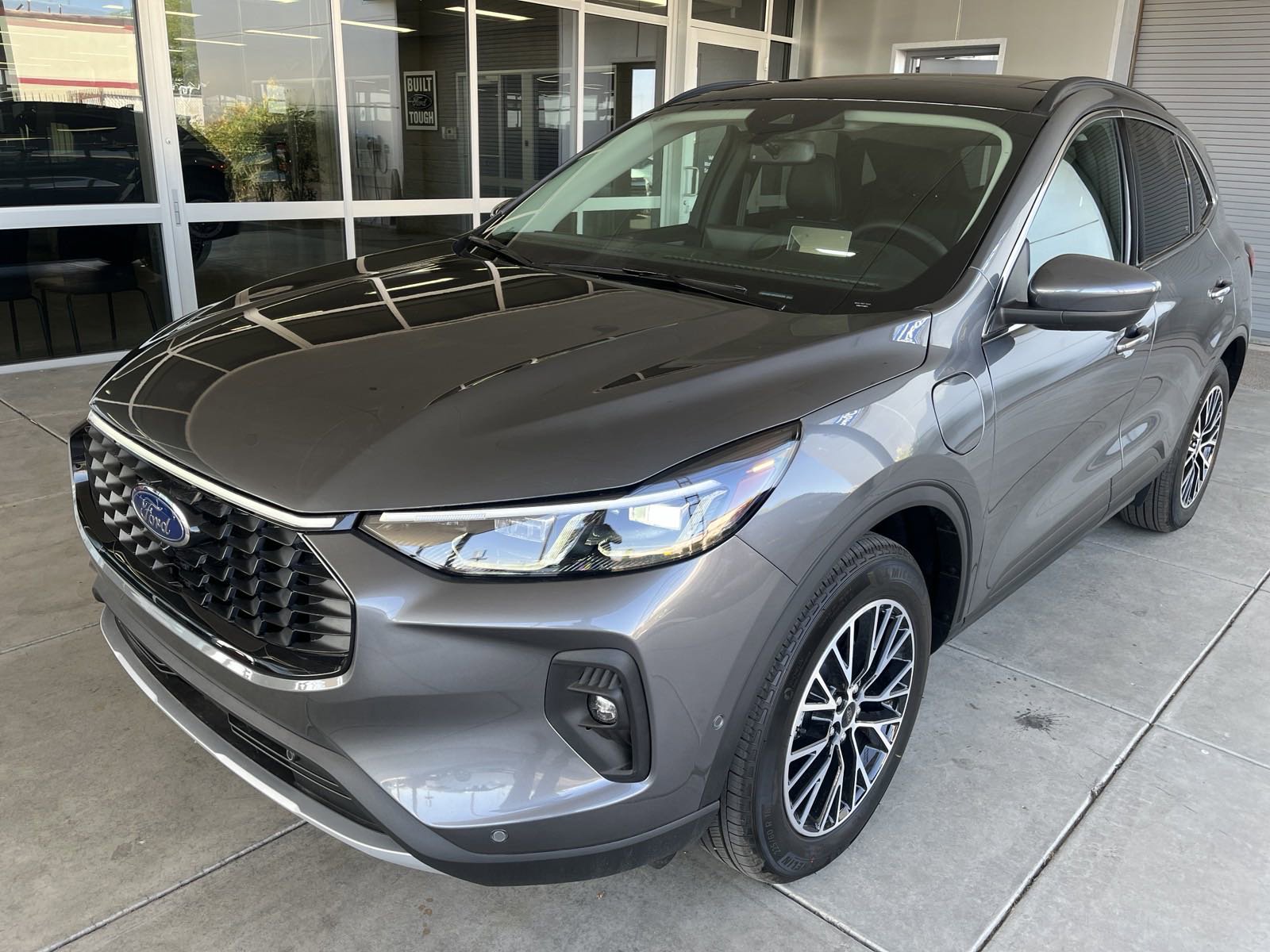 2024 Ford Escape Plug-In Hybrid photo 3