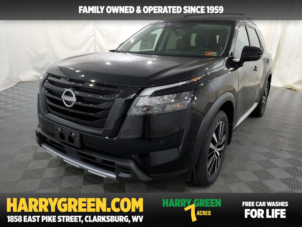 2025 Nissan Pathfinder Platinum's photo