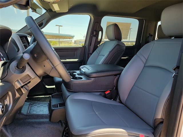 2025 Ram 5500 Tradesman photo 11