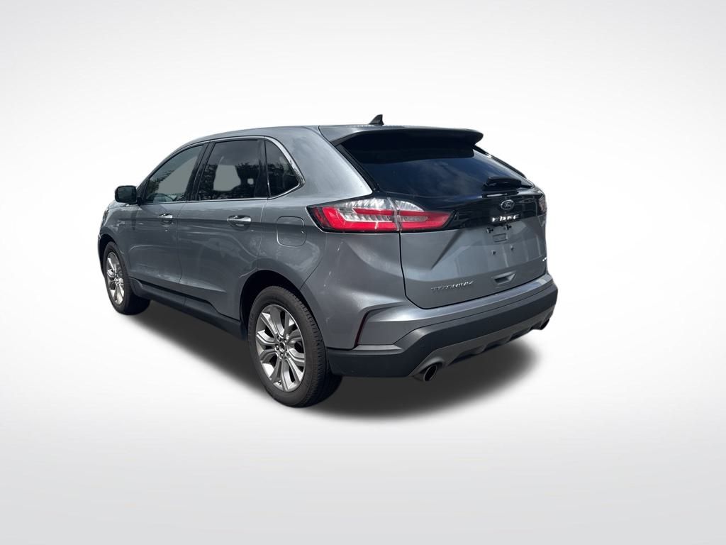 2022 Ford Edge Titanium photo 5